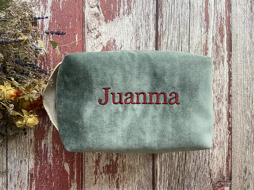 personalized toiletries bags