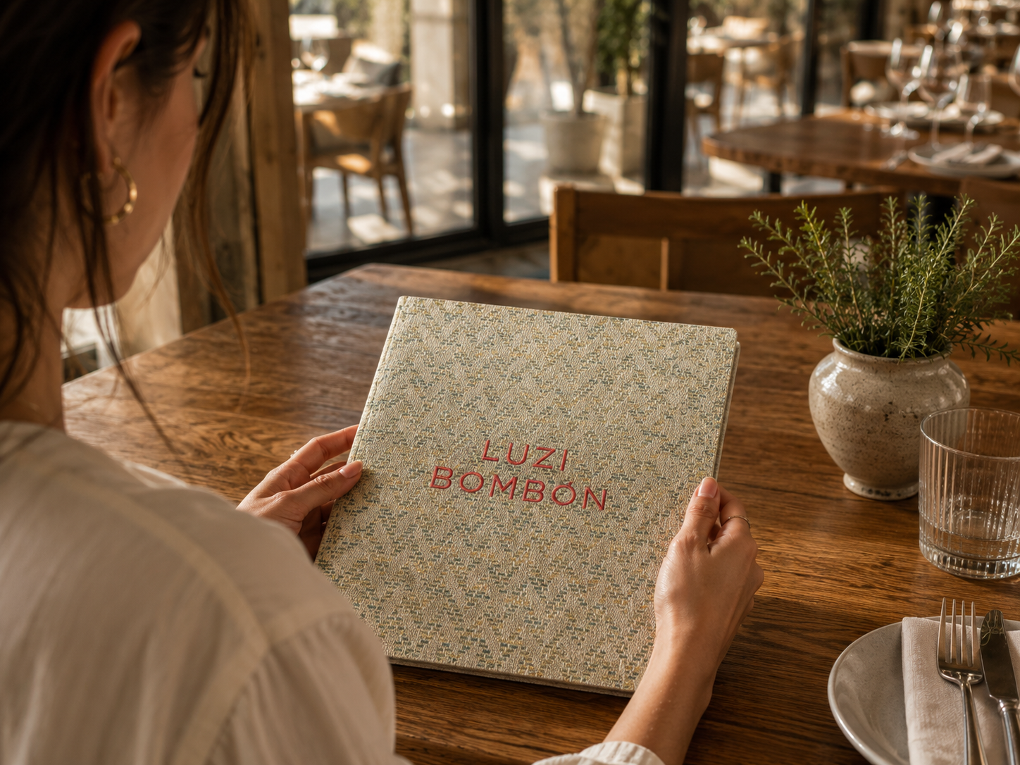 MENU DEL RISTORANTE PERSONALIZZATO CON IL LOGO DI LUZI BOMBON
